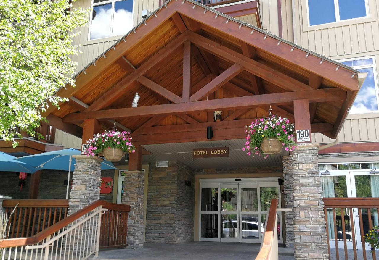Sunny Tranquil Woods Turret In Falcon Crest Lodge 캔모어 객실 사진